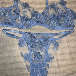 Lingerie 2 matching sets!